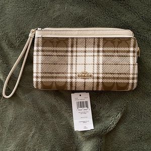 Coach double zip wallet in signature canvas with hunting fishing plaid print